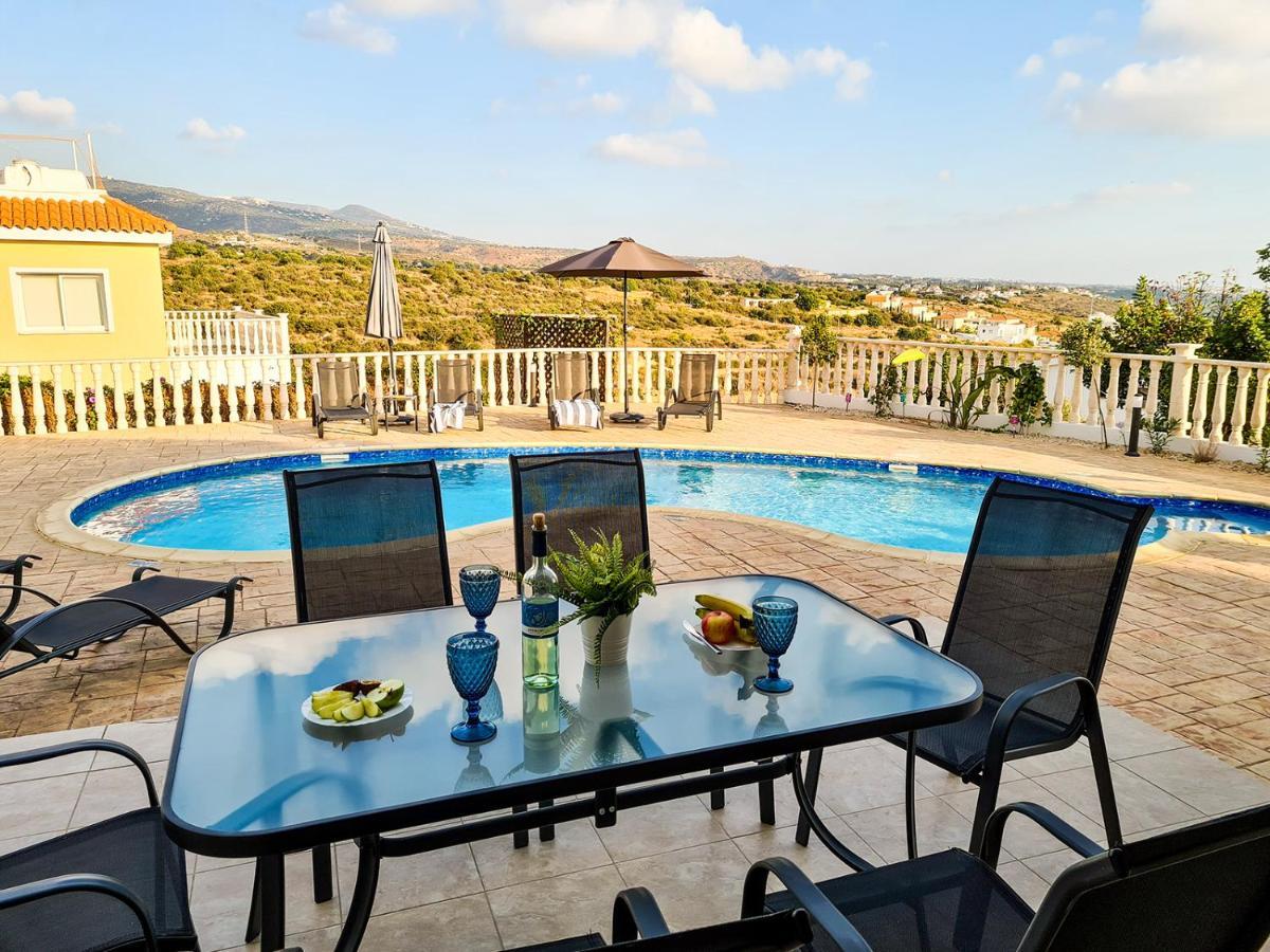 פאהיה Katya-Sofia Villa - Tranquility With Sea View מראה חיצוני תמונה