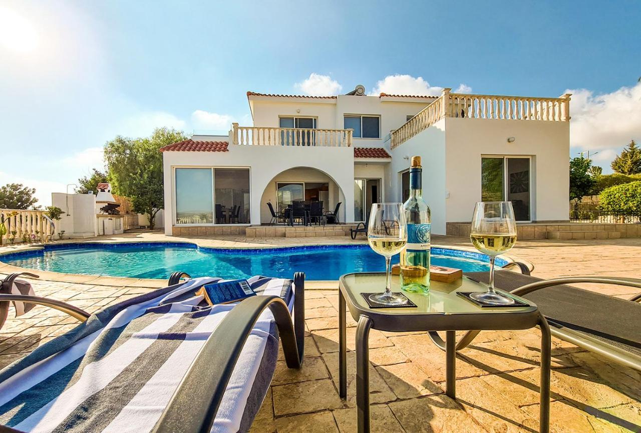 פאהיה Katya-Sofia Villa - Tranquility With Sea View מראה חיצוני תמונה