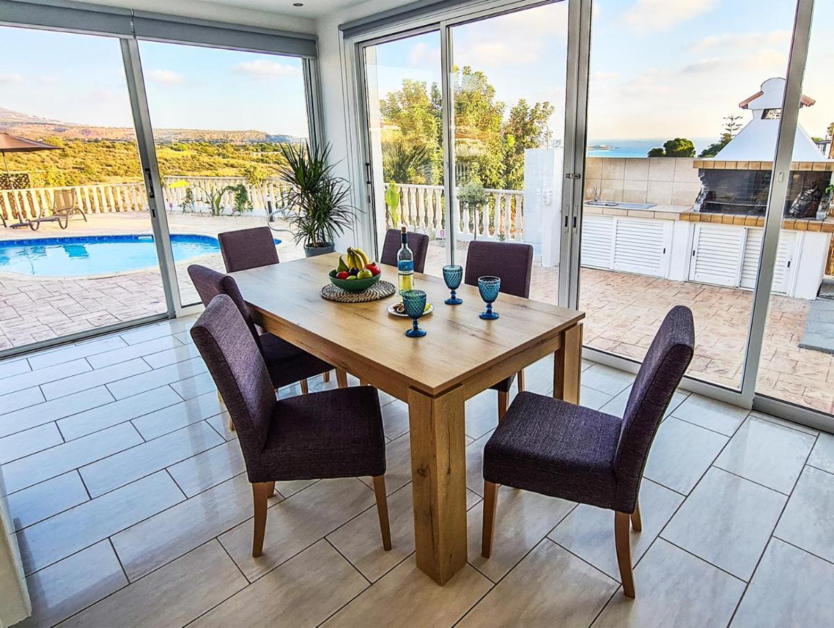 פאהיה Katya-Sofia Villa - Tranquility With Sea View מראה חיצוני תמונה
