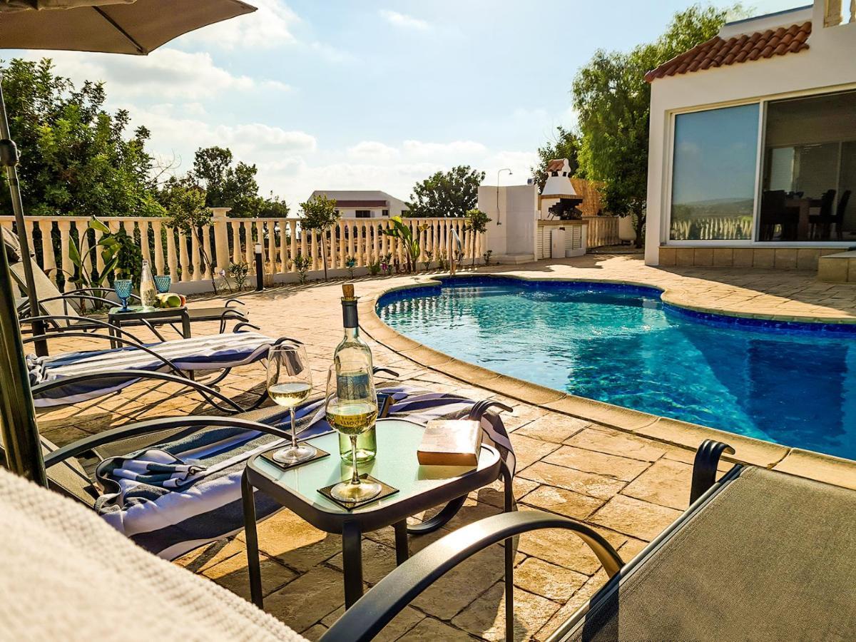 פאהיה Katya-Sofia Villa - Tranquility With Sea View מראה חיצוני תמונה