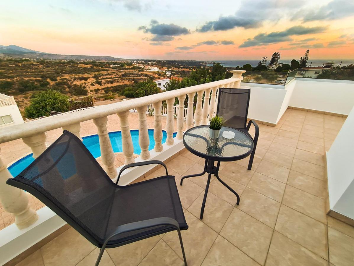 פאהיה Katya-Sofia Villa - Tranquility With Sea View מראה חיצוני תמונה